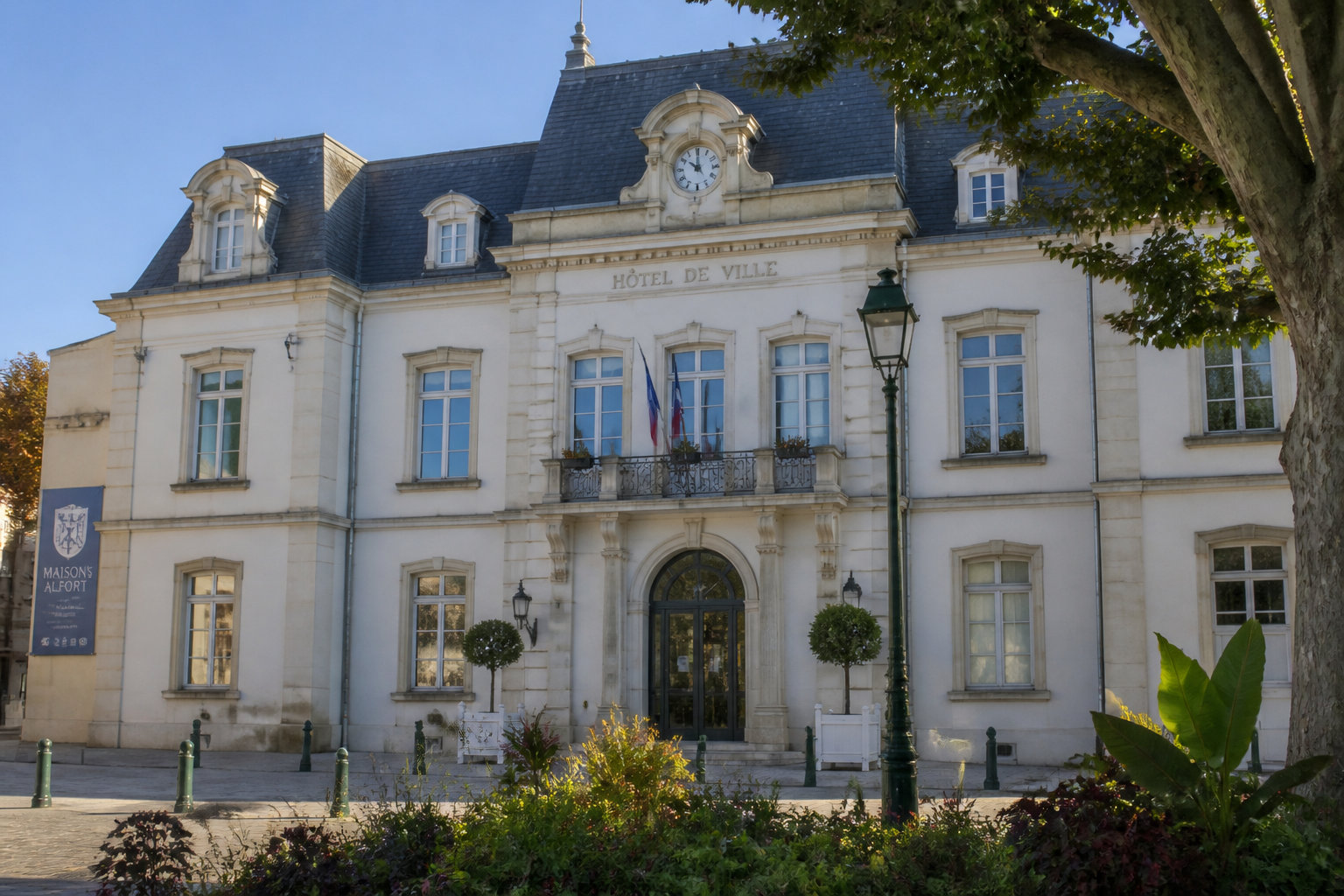 Besoin de parler au maire ? Voici comment faire