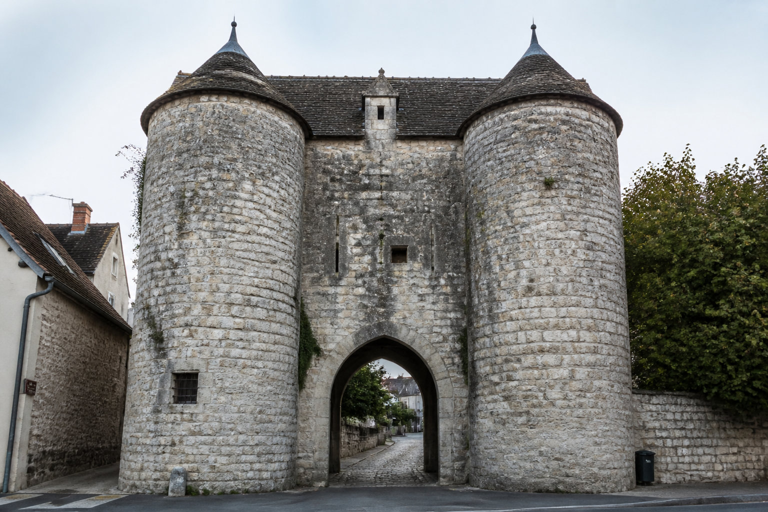 Un voyage dans le temps entre donjon et mystères royaux